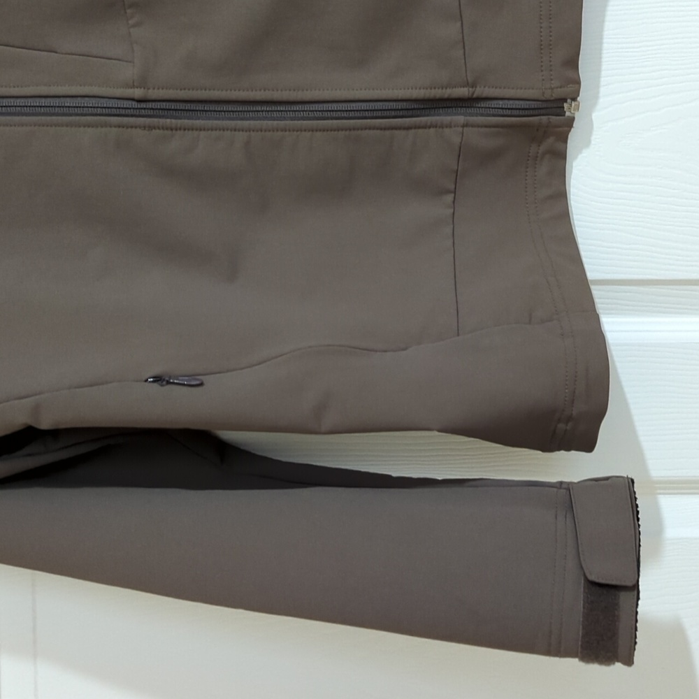 Hh Man's Jacket - image 4